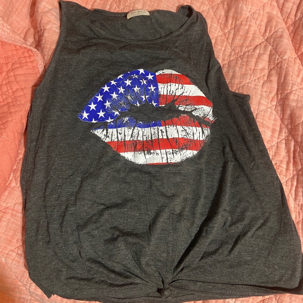 Red, white, and blue lip tank